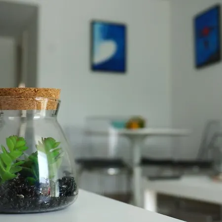 Blue Ocean Corralejo: Sunny Terrace, Pool, Wifi Apartment *
